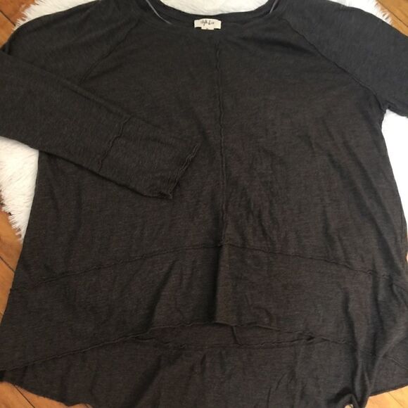 Xl fits 3X Distressed hem hi lo ruffle bottom top! - Picture 4 of 4